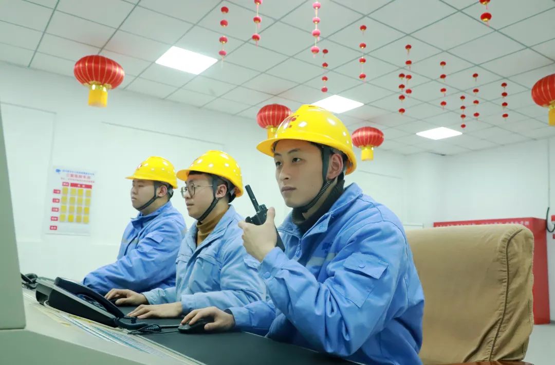 新春走一线：千余名安博电竞人坚守在岗保春肥